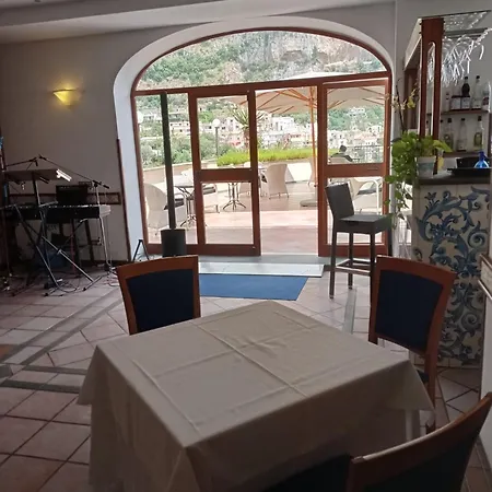 Royal 호텔