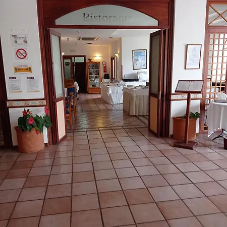 Royal Hotel